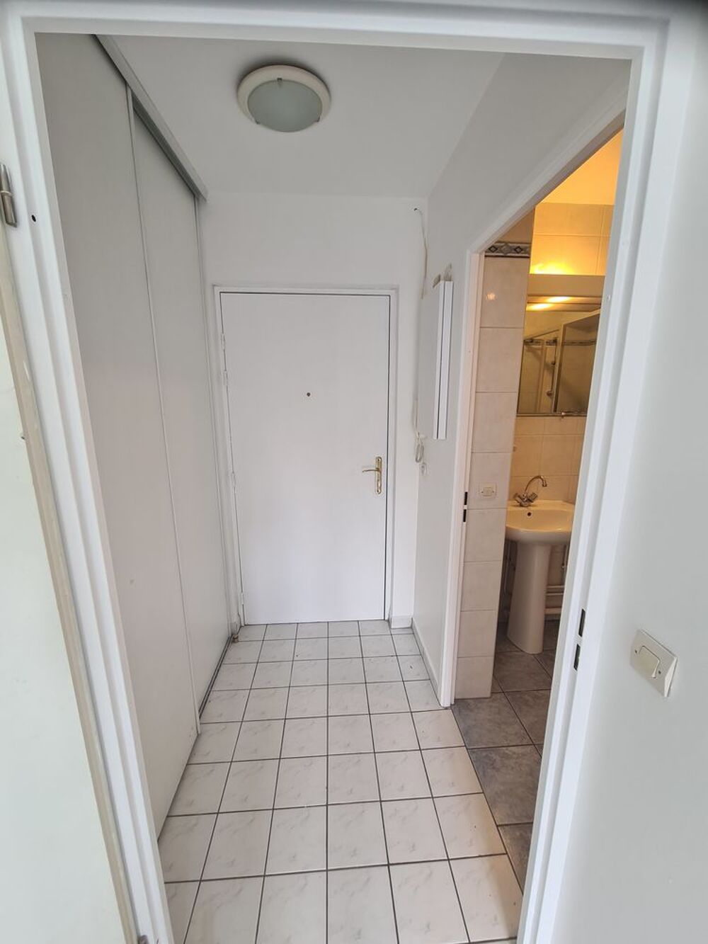 Location Appartement appartement type studio Evry-Courcouronnes 91 Évry