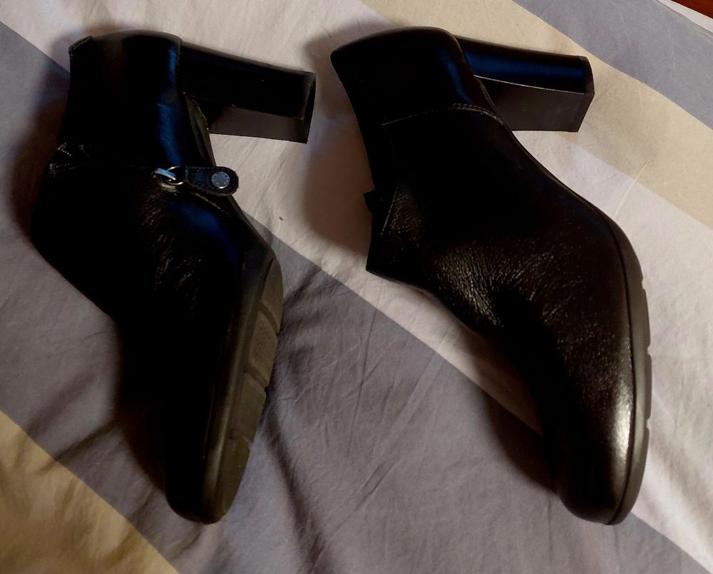 bottines g&eacute;ox p 40 cuir noir Chaussures