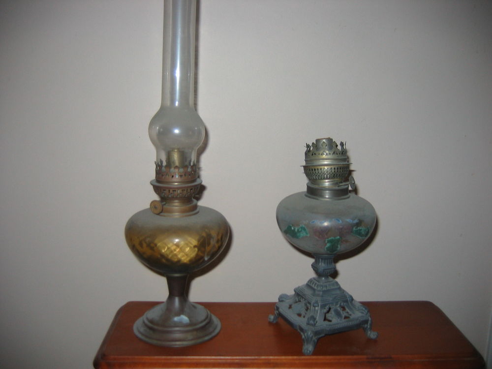 Deux lampes &agrave; p&eacute;trole Décoration