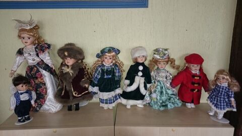 lot de 8 poupées de porcelaine ancienne 60 Saint-Pôtan (22)