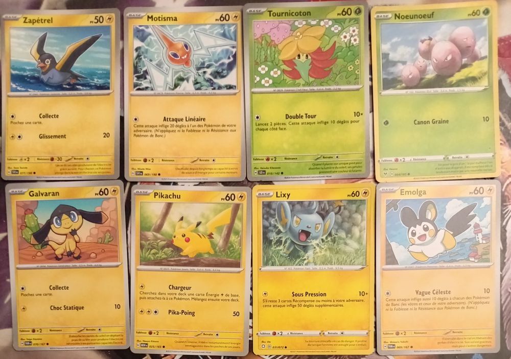 POKEMON X 50 CARTES Jeux / jouets