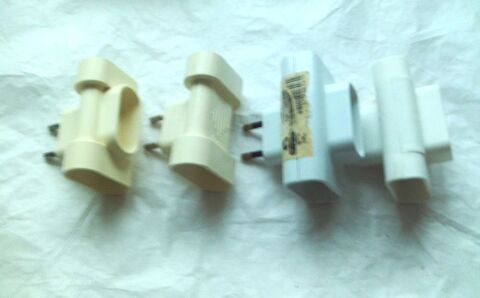 4 multiprises - Triplite lat�rale - 3 x 2P - 6 A 8 Villeurbanne (69)