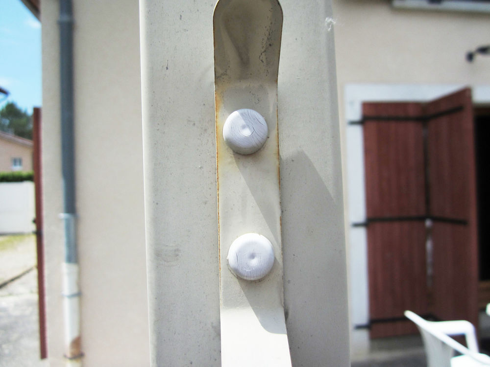 Armature m&eacute;tallique d 'une pergola -2.5*2.5m- b&acirc;che abim&eacute;e
Jardin