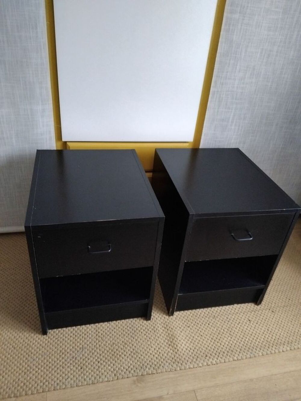 Lot de deux chevets Meubles