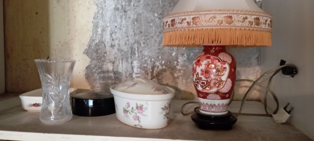 Diff&eacute;rents objets de d&eacute;coration
Décoration
