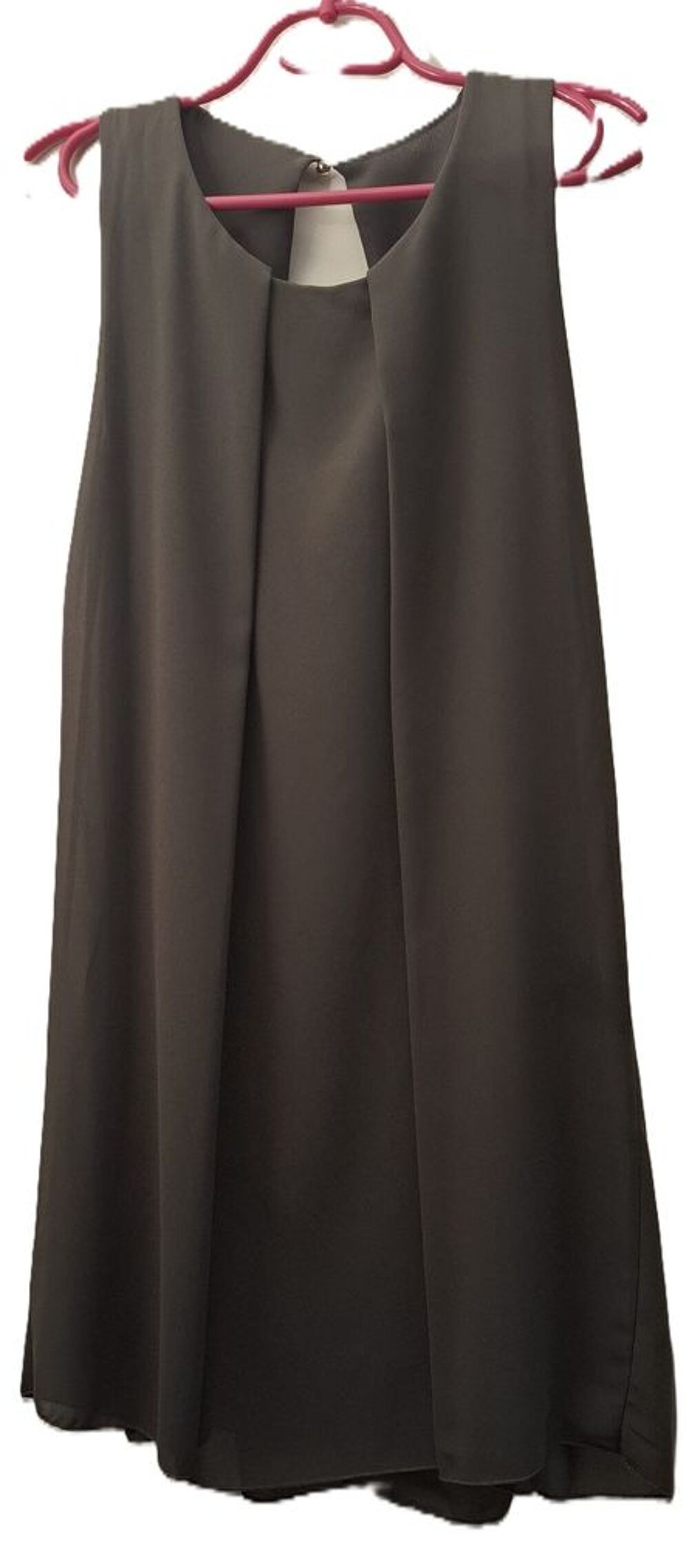 Jolie robe voile polyester forme trap&egrave;ze Vtements