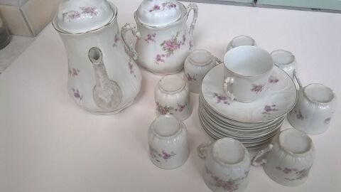 Service à café ancien en porcelaine 80 Grisolles (82)