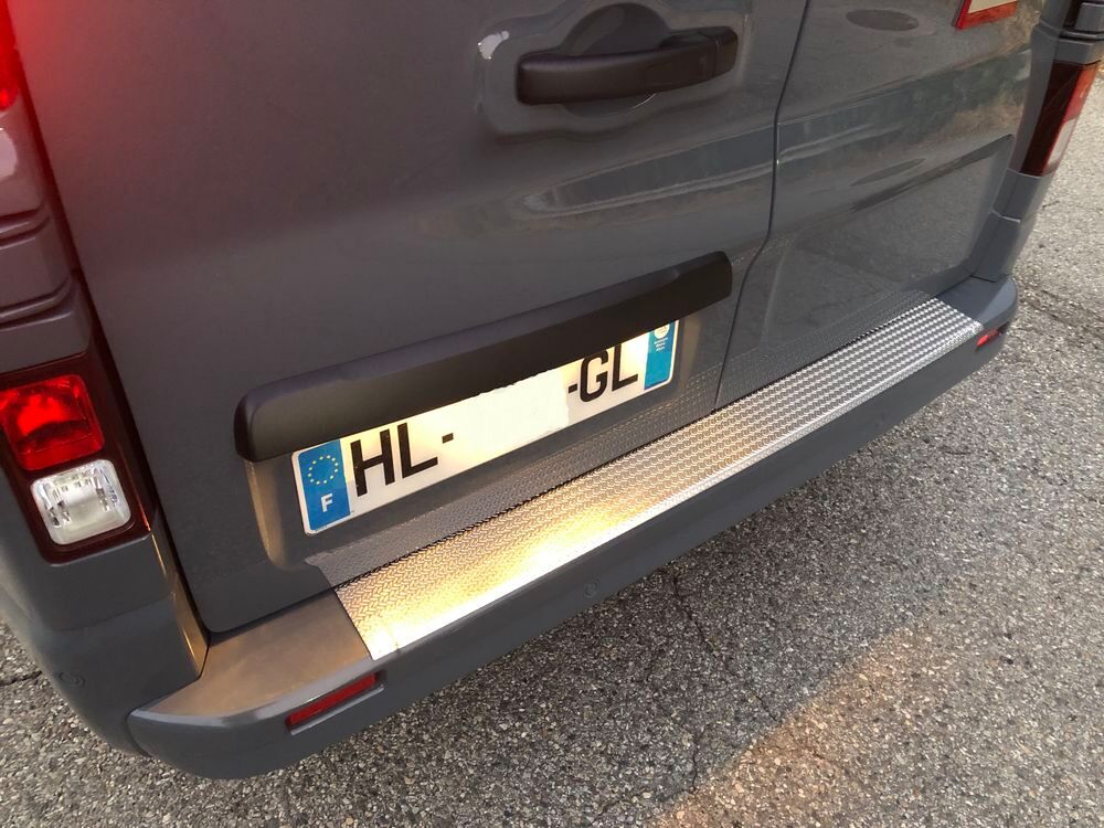 Trafic L2H1 6 PLACES 170 DCIBVA 9 EXCLUSIVE RED EDITION TVA RECUP 2026 occasion 69006 Lyon