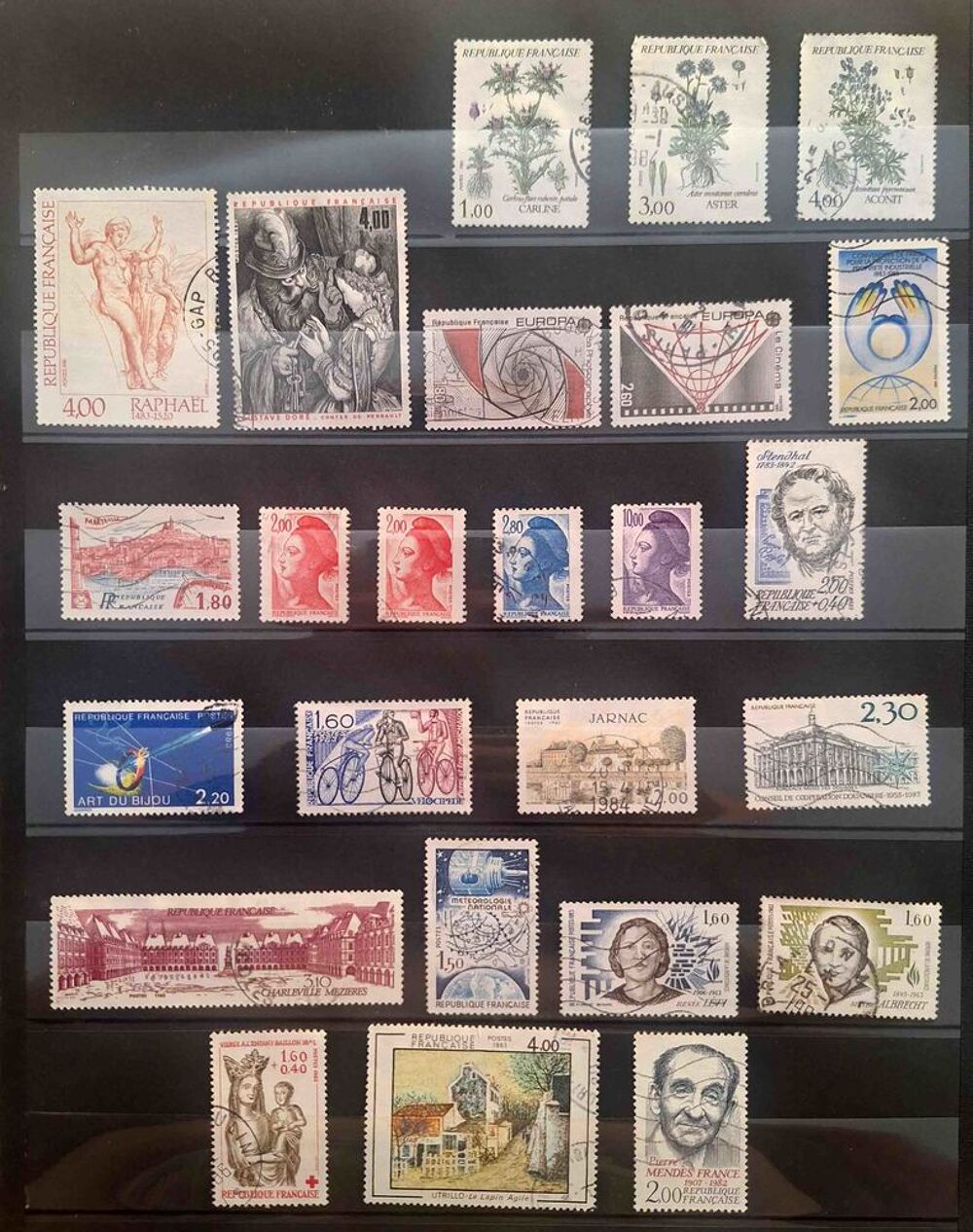 S&eacute;rie de timbres de collection de France E 