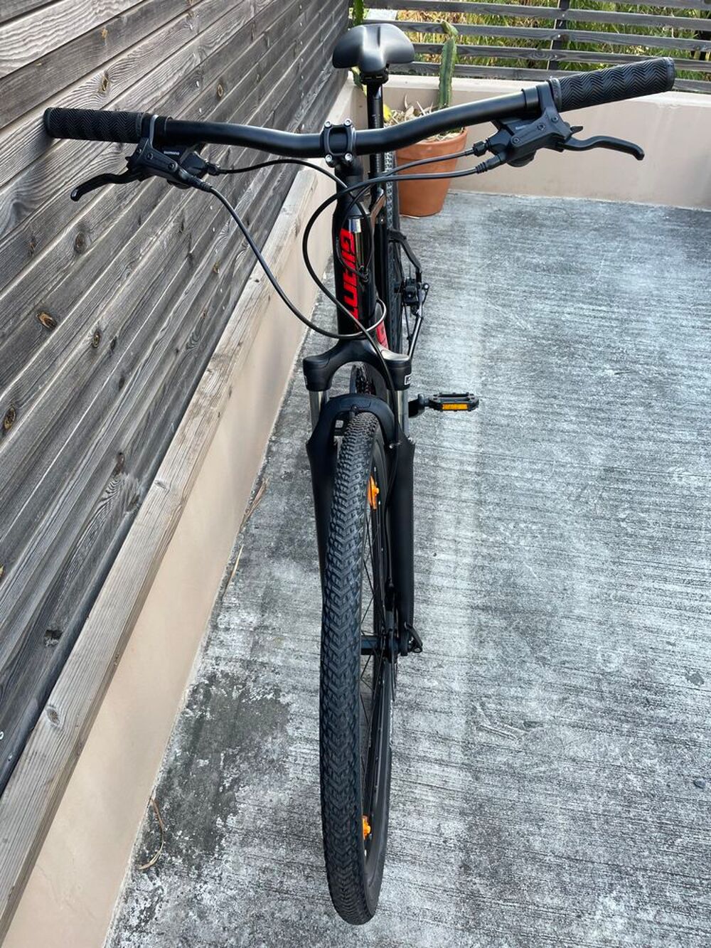 A saisir VTC neuf GIANT Vélos