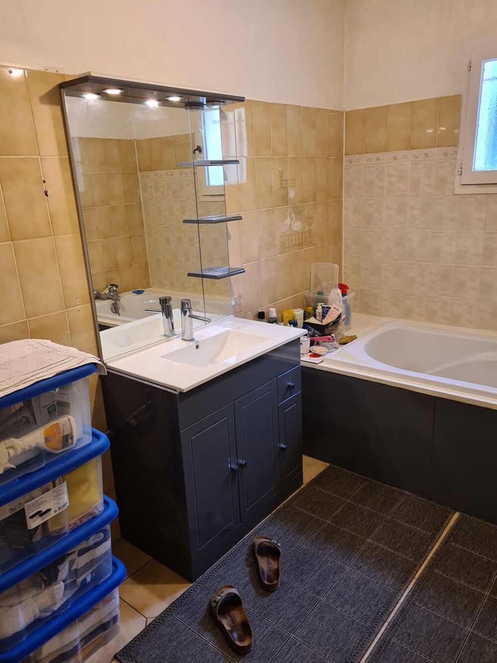 2 Meubles de salle de bain identiques Meubles