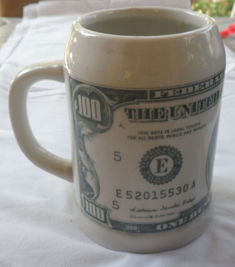 Chope-Mug d&eacute;cor billet de 100 Dollars en gr&egrave;s costaud Cuisine