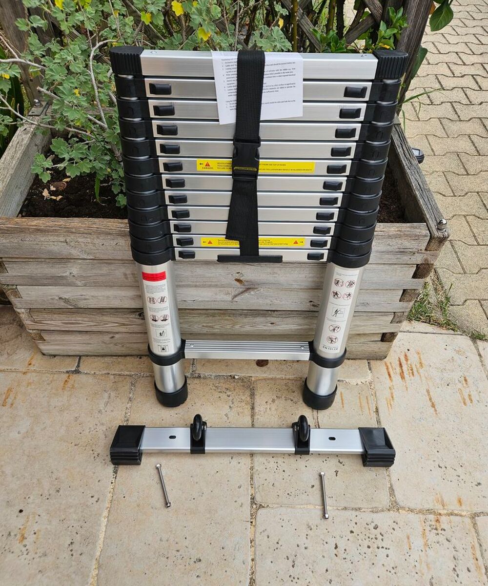 TRAVERSE D'&Eacute;CHELLE T&Eacute;LESCOPIQUE + ROULETTES + VISSERIES Bricolage
