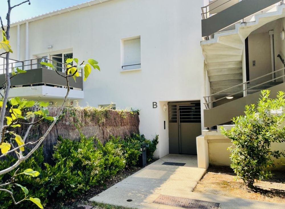 Location Appartement Appartement T2 avec terrasse et place de parking extérieur Miramas