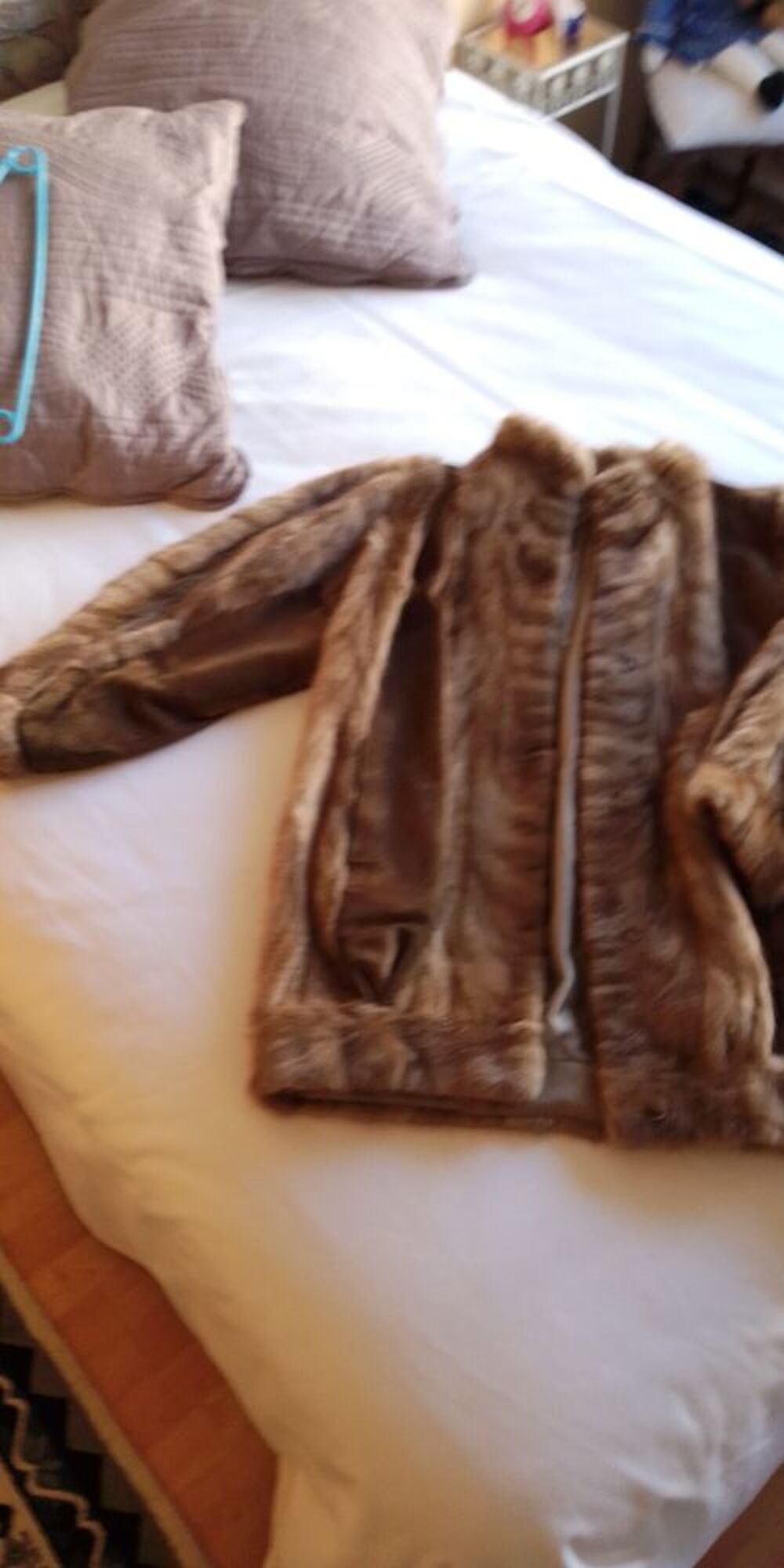 vison, transform&eacute; en 3/4 par un fourreur Vêtements