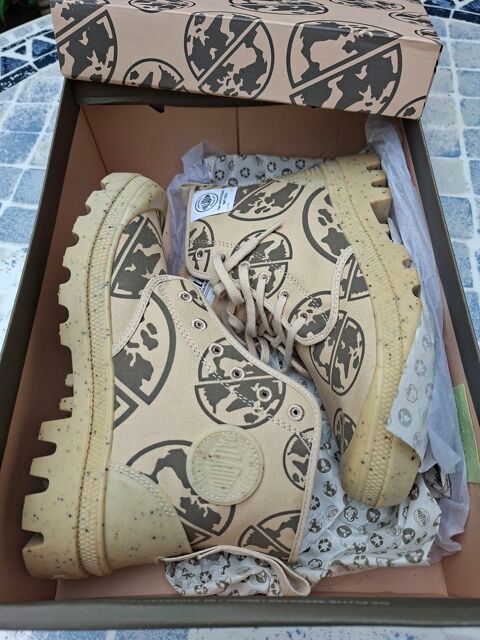 Chaussures montantes Palladium Chambry (77)