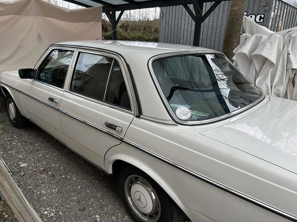 300 D 1983 occasion 48130 Aumont-Aubrac