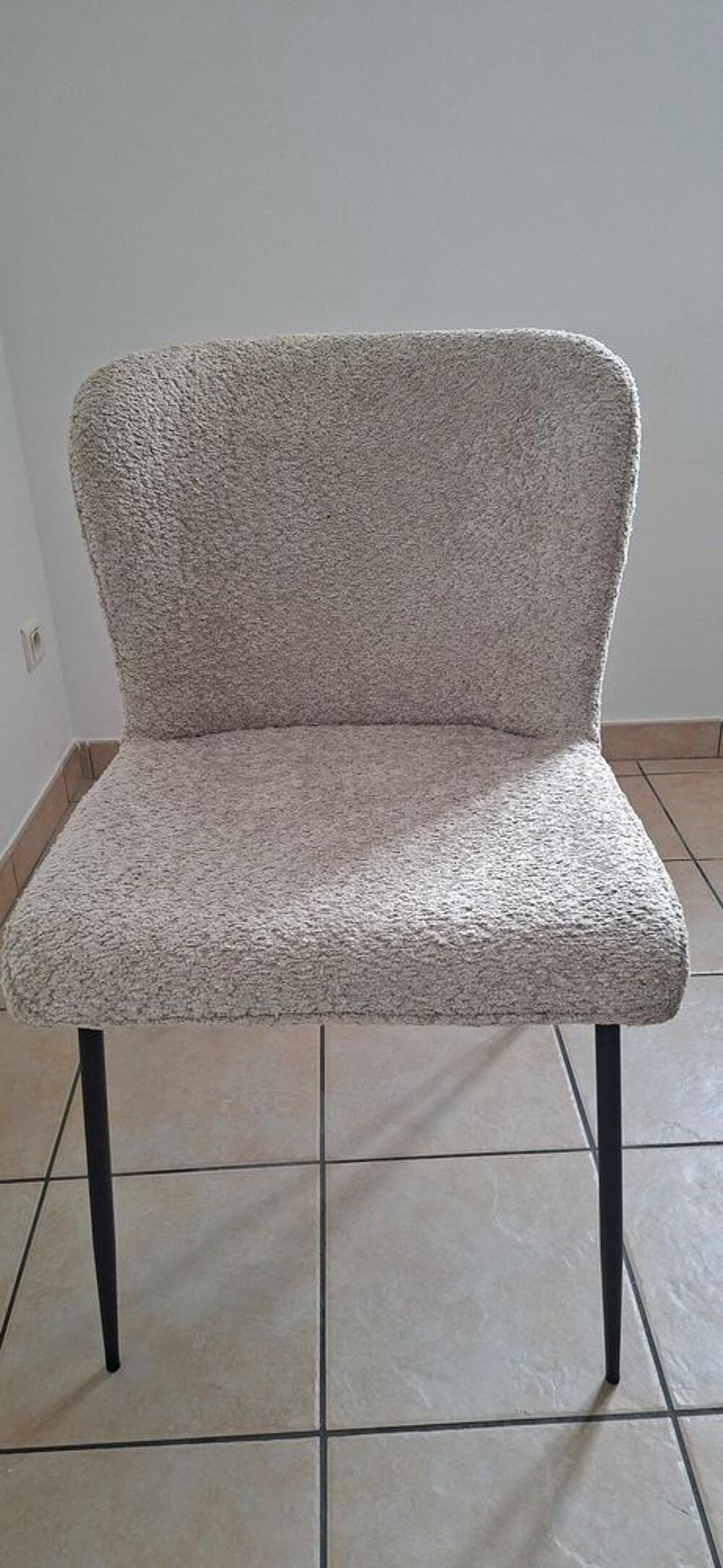 table de cuisine et chaises Meubles