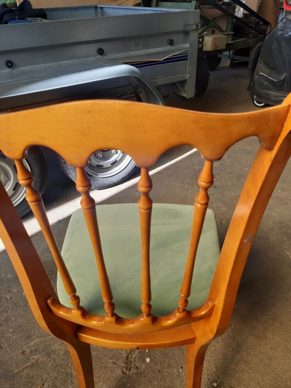 CHAISES ANCIENNES Meubles