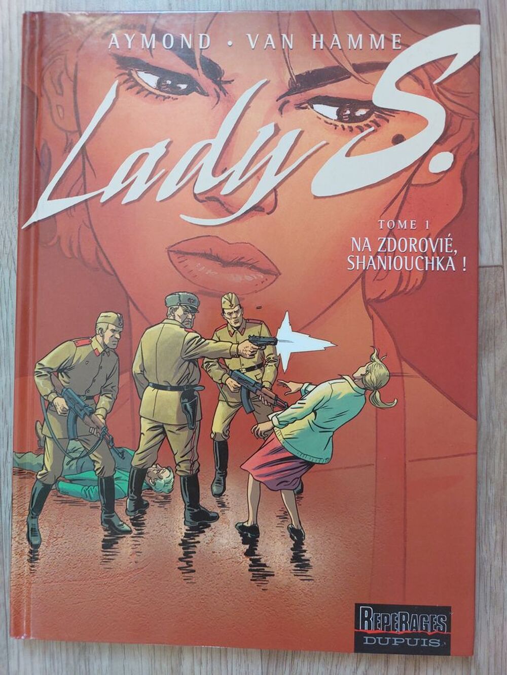4 BD Livres et BD