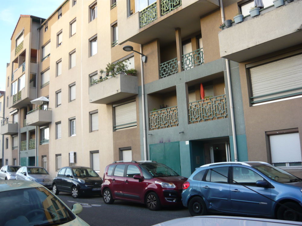 Location Appartement avec Parking ETUDIANTS ou autre Garant signe distance Lyon 6
