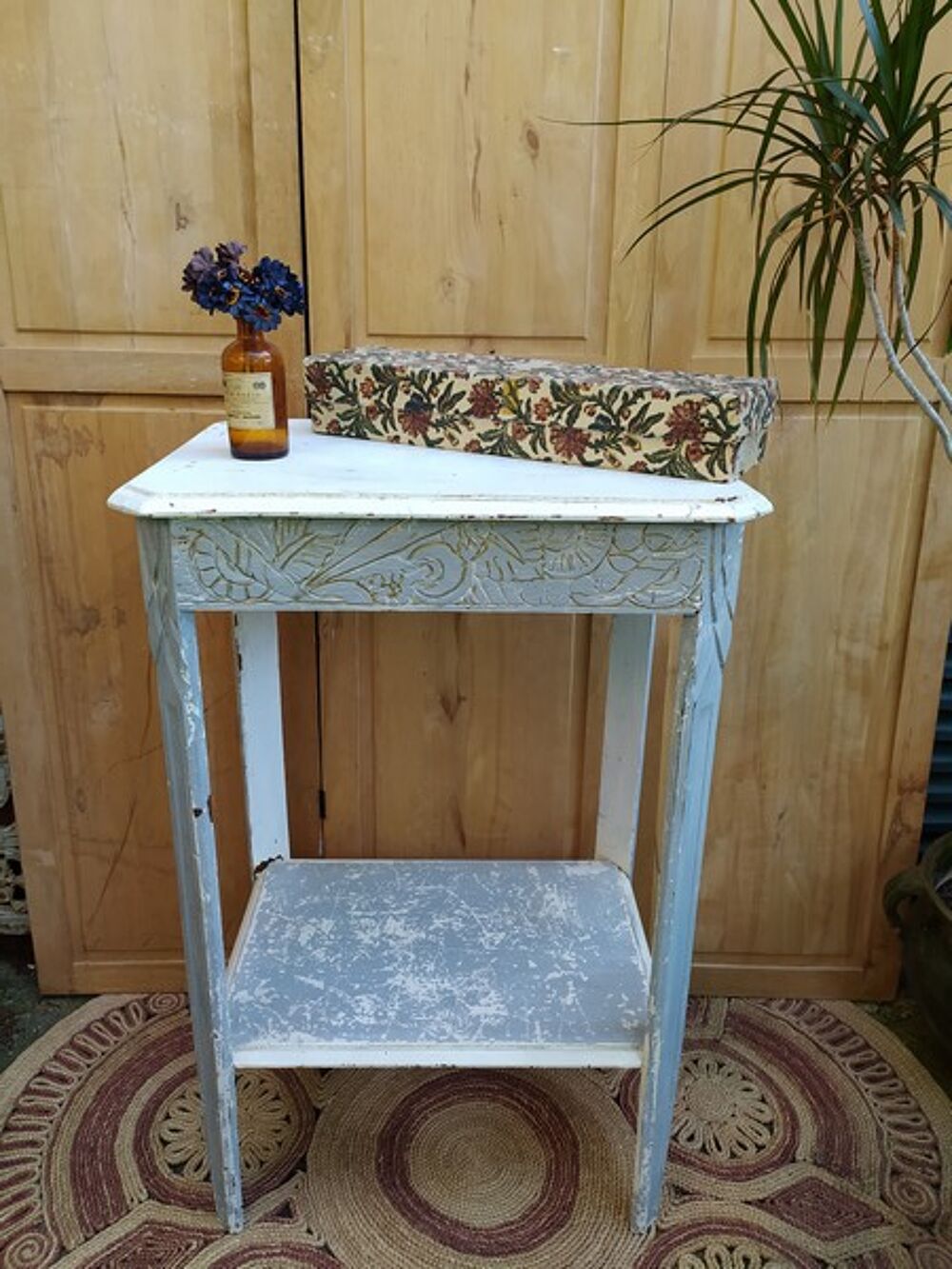 Table Gu&eacute;ridon Bois D&eacute;cor Art D&eacute;co 
Meubles