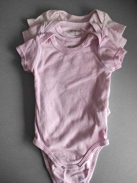 Lot body fille 6 mois 1 Bl�nod-l�s-Pont-�-Mousson (54)