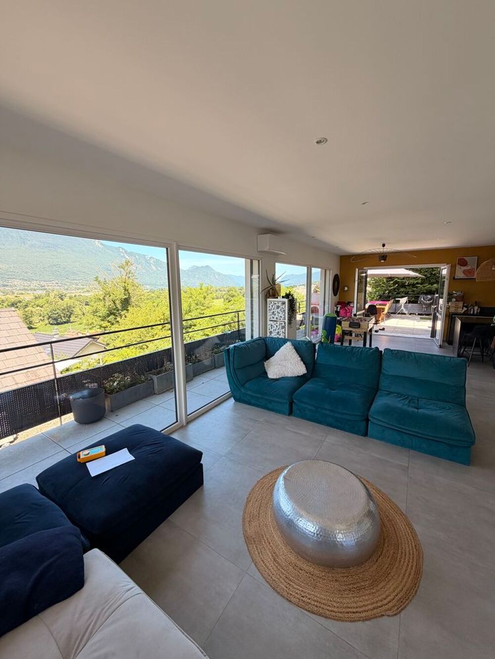 Vente Maison Belle maison avec vue Lac et Montagne ! Piscine et garage Voglans