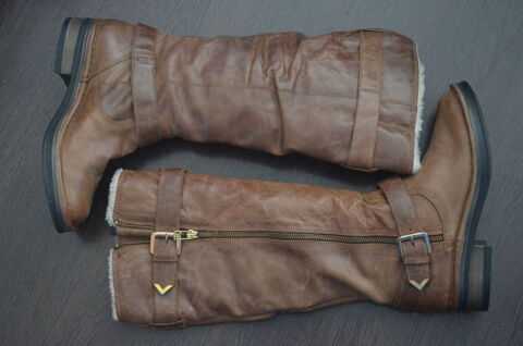 Paire de bottes bata 50 Bezons (95)