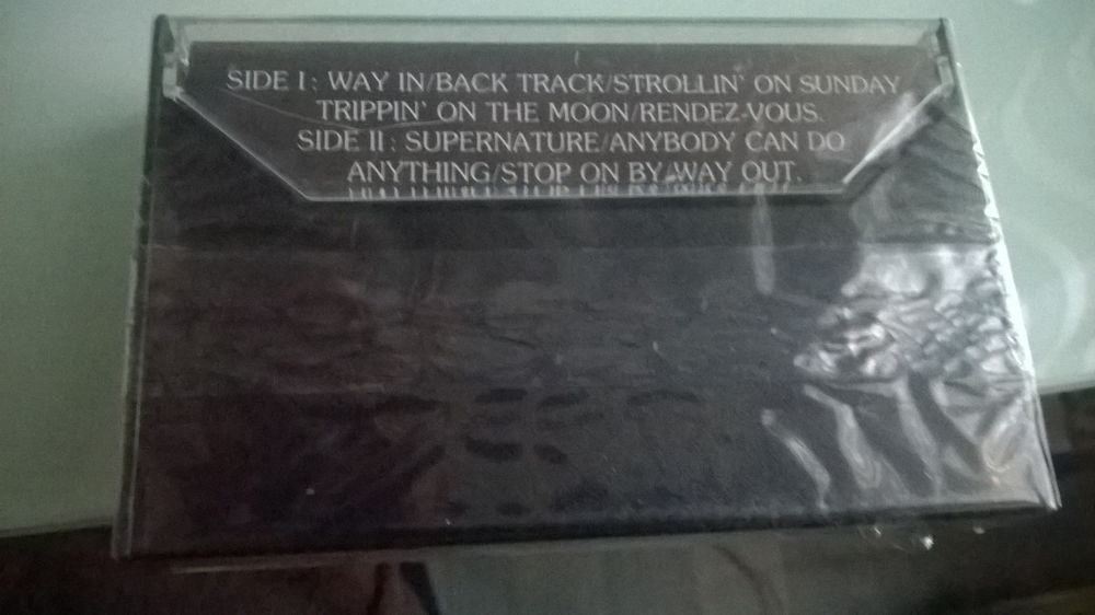 Cassette Cerrone 
Back Track 8 
1982 
Neuf sous emballage CD et vinyles