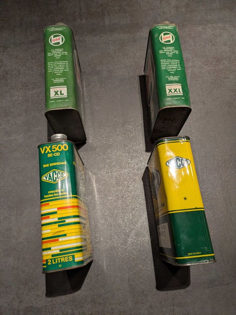 4 bidons d'huile ancien 