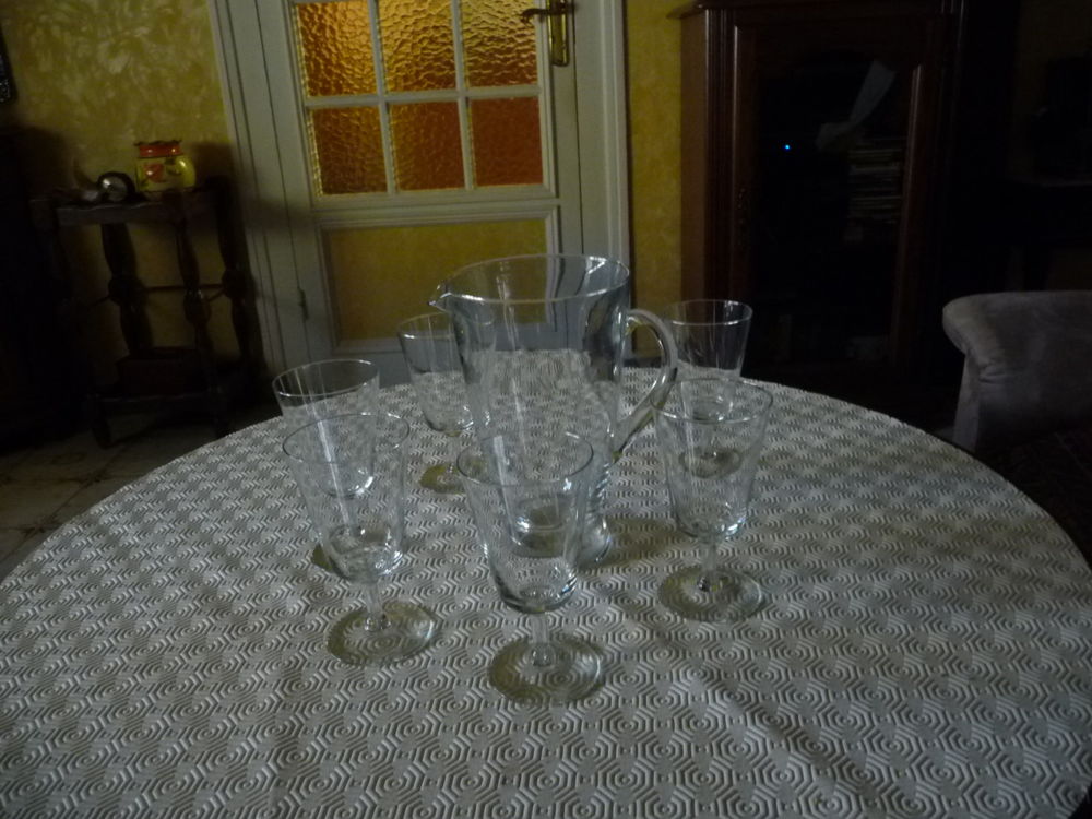 6 grands verres sur pied avec pichet Décoration