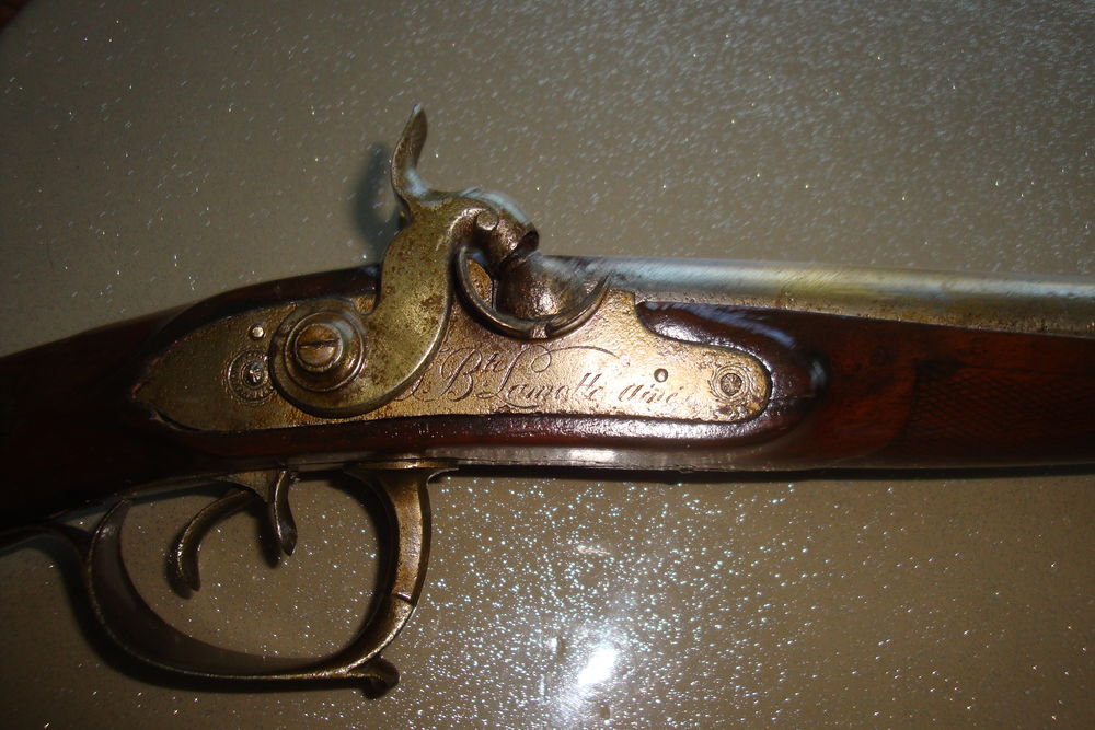 fusil poudre noir. 