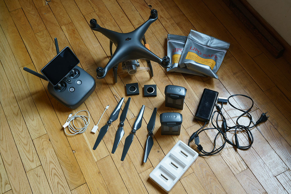 Drone DJI Phantom 4 pro + obsedian Photos/Video/TV