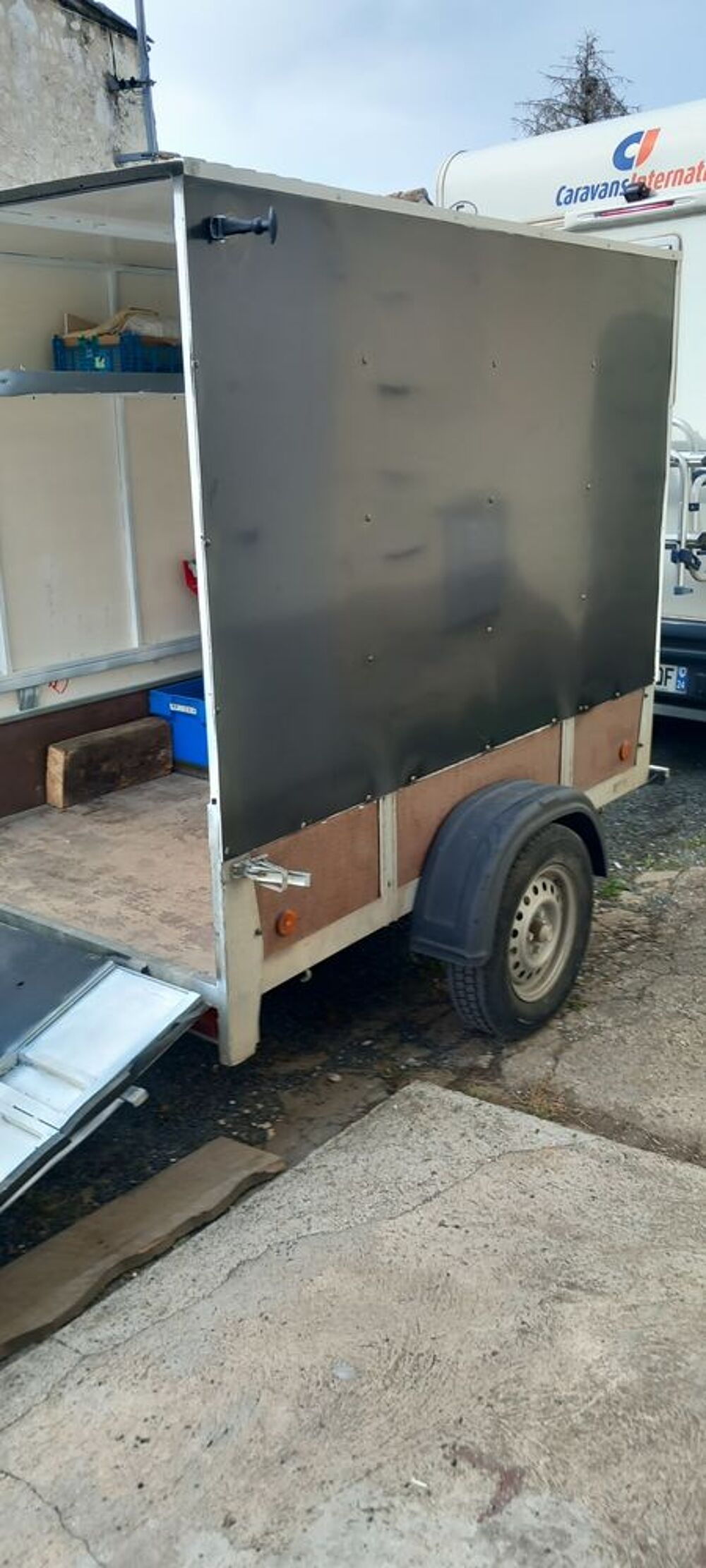 Remorque 500 kg non freiner pour camping-car scooter bagag&egrave;r Sports