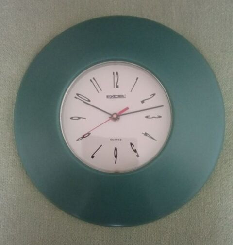 Pendule murale 9 La Courneuve (93)