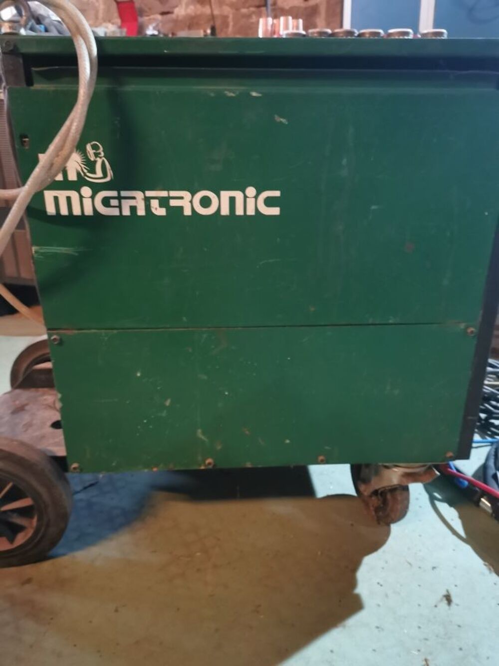 POSTE A SOUDER MIG/MAG MEGATRONIC 445 REFFROIDI EAU
Bricolage
