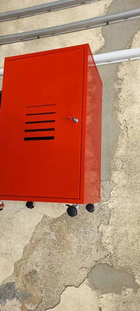 MEUBLE DE RANGEMENT FER une PORTE 35 Rive-de-Gier (42)