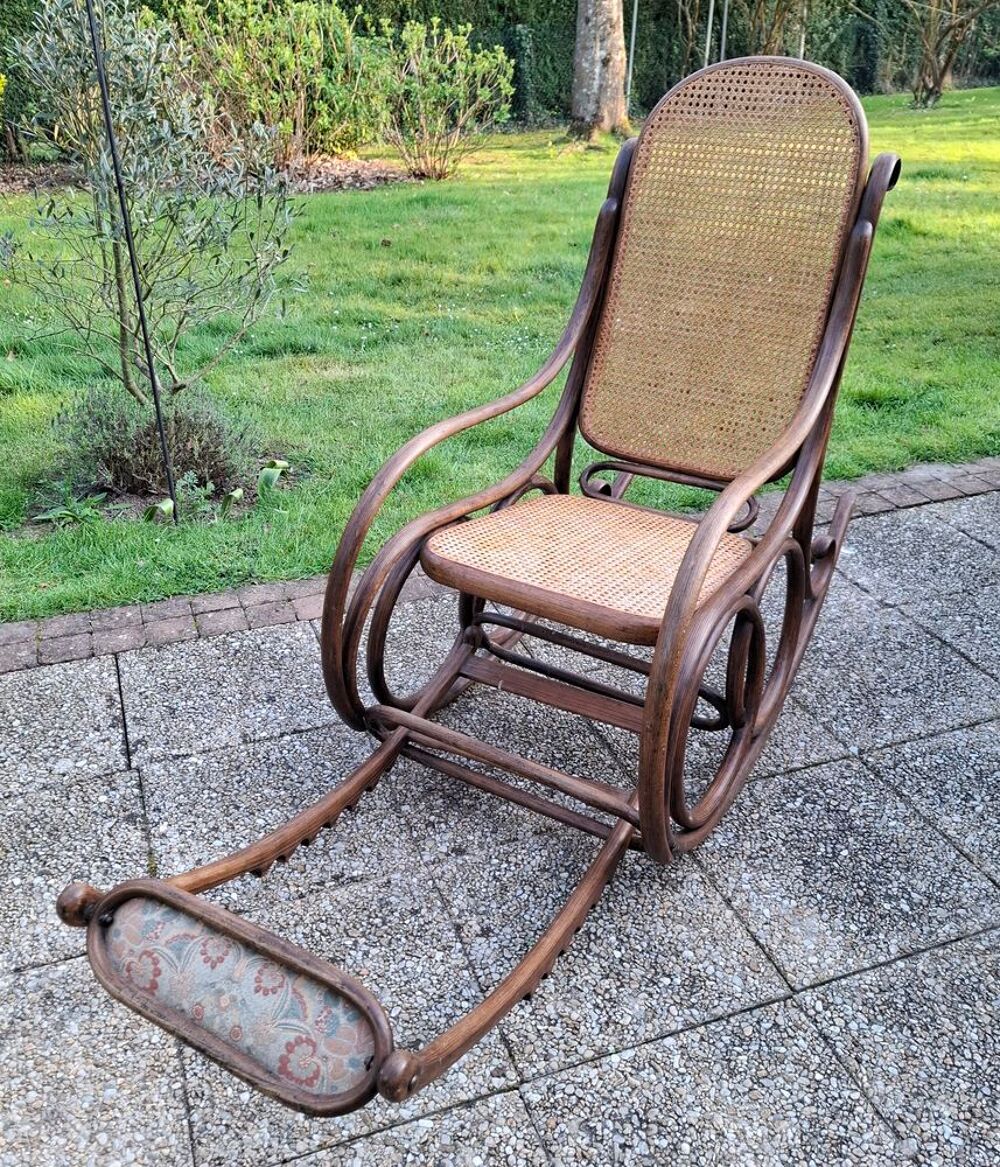 Rocking-chair M.Thonet. Meubles