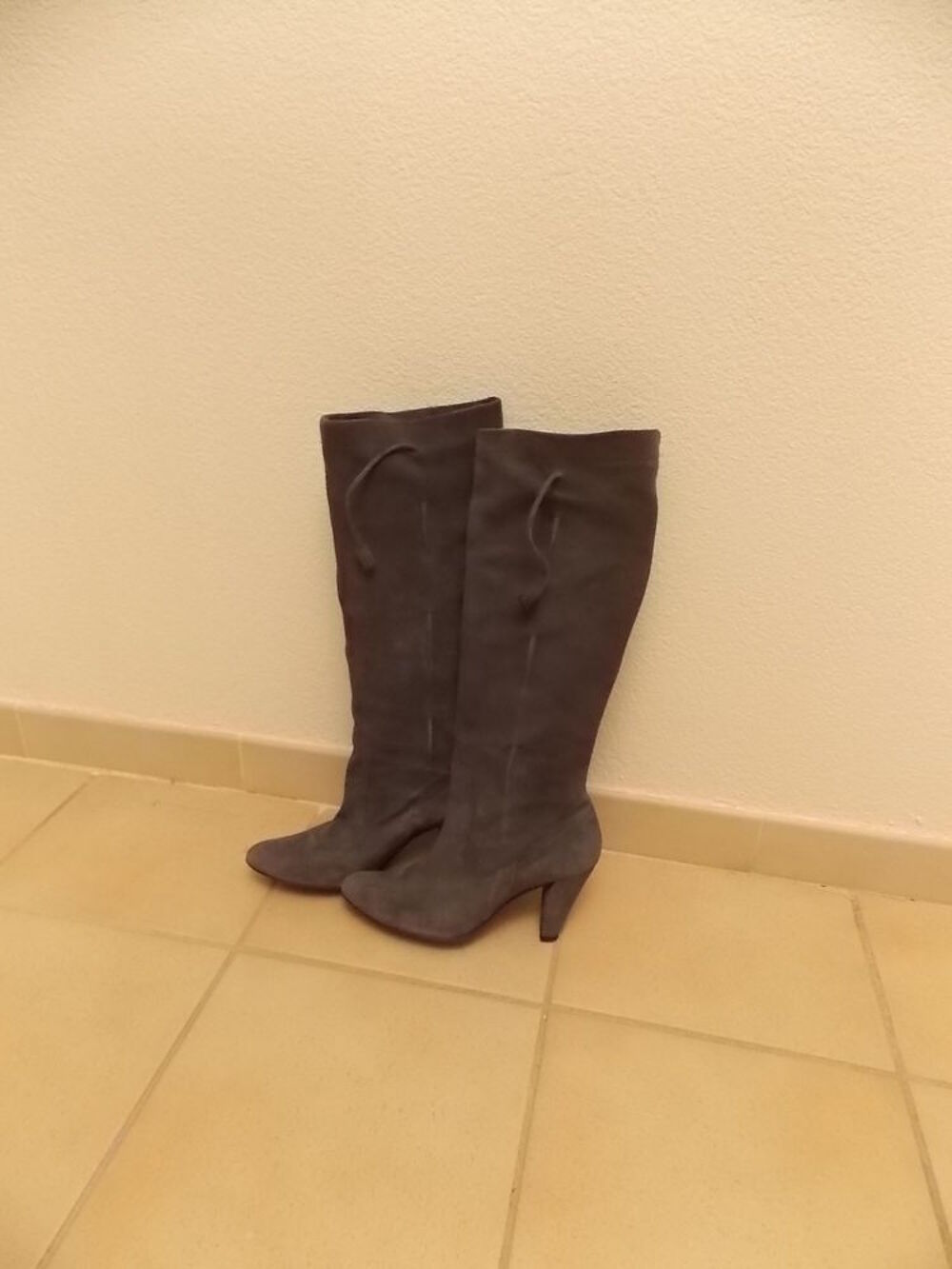 Bottes en daim pour femme Chaussures