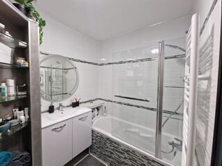  Appartement � vendre 4 pi�ces 83 m�