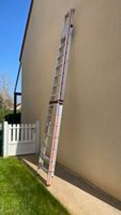  Escabeau 14 marches - Hauteur plate-forme = 3.25m -Etat neuf 
