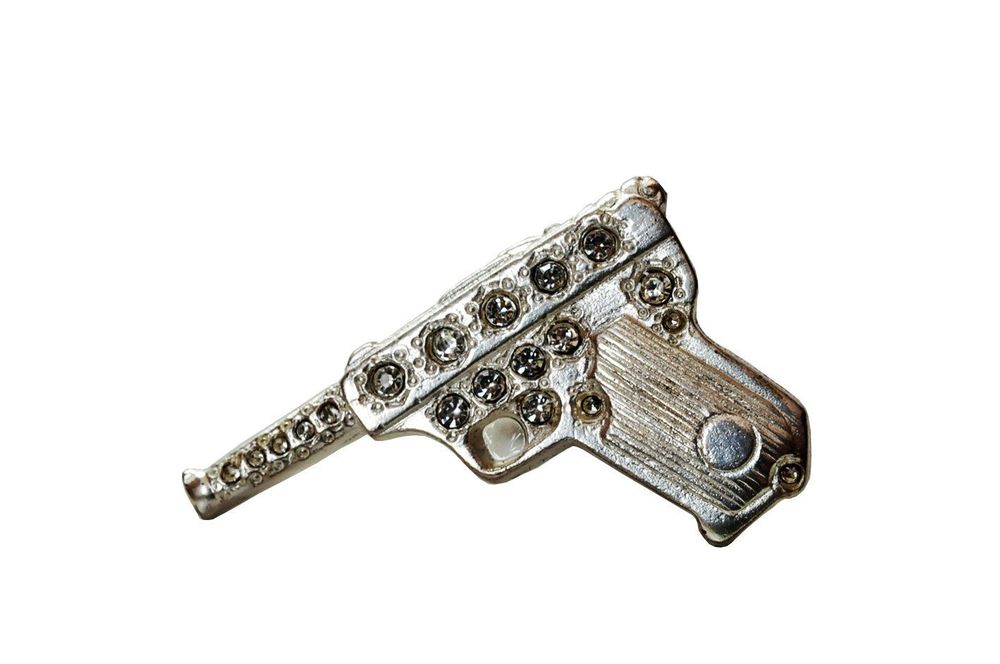 Pin's YSL vintage, 