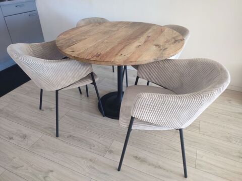table en bois de manguier massif avec 4 chaises 320 Saint-Denis (97)