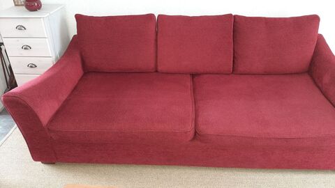 Canap 3 places + fauteuil 2 places. Couleur rouge
190 Saint-Rmy-la-Varenne (49)