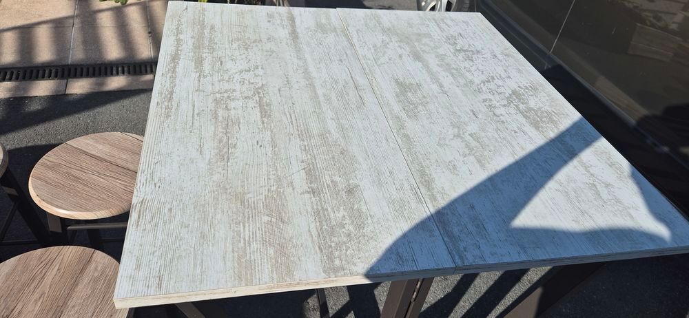 Tabourets et table pliante bois fer forg&eacute; Meubles