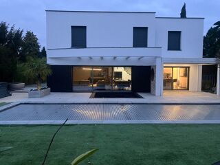  Villa � vendre 8 pi�ces 300 m�