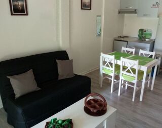  Maison  vendre 15 + pices 300 m