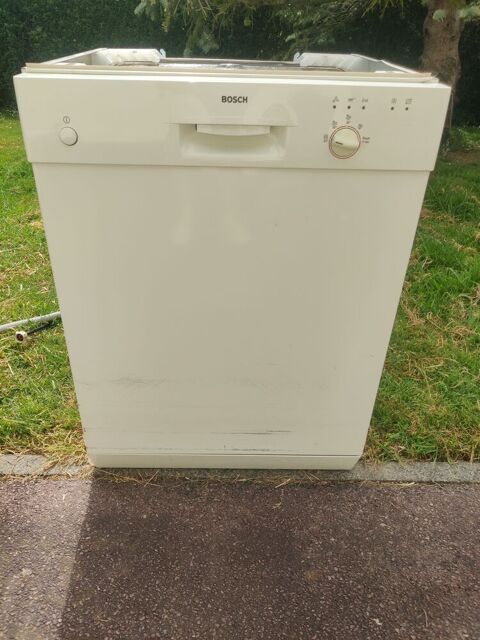 Lave-vaisselle Bosch 60 cm en panne, pièces ou réparation 0 Saint-Contest (14)