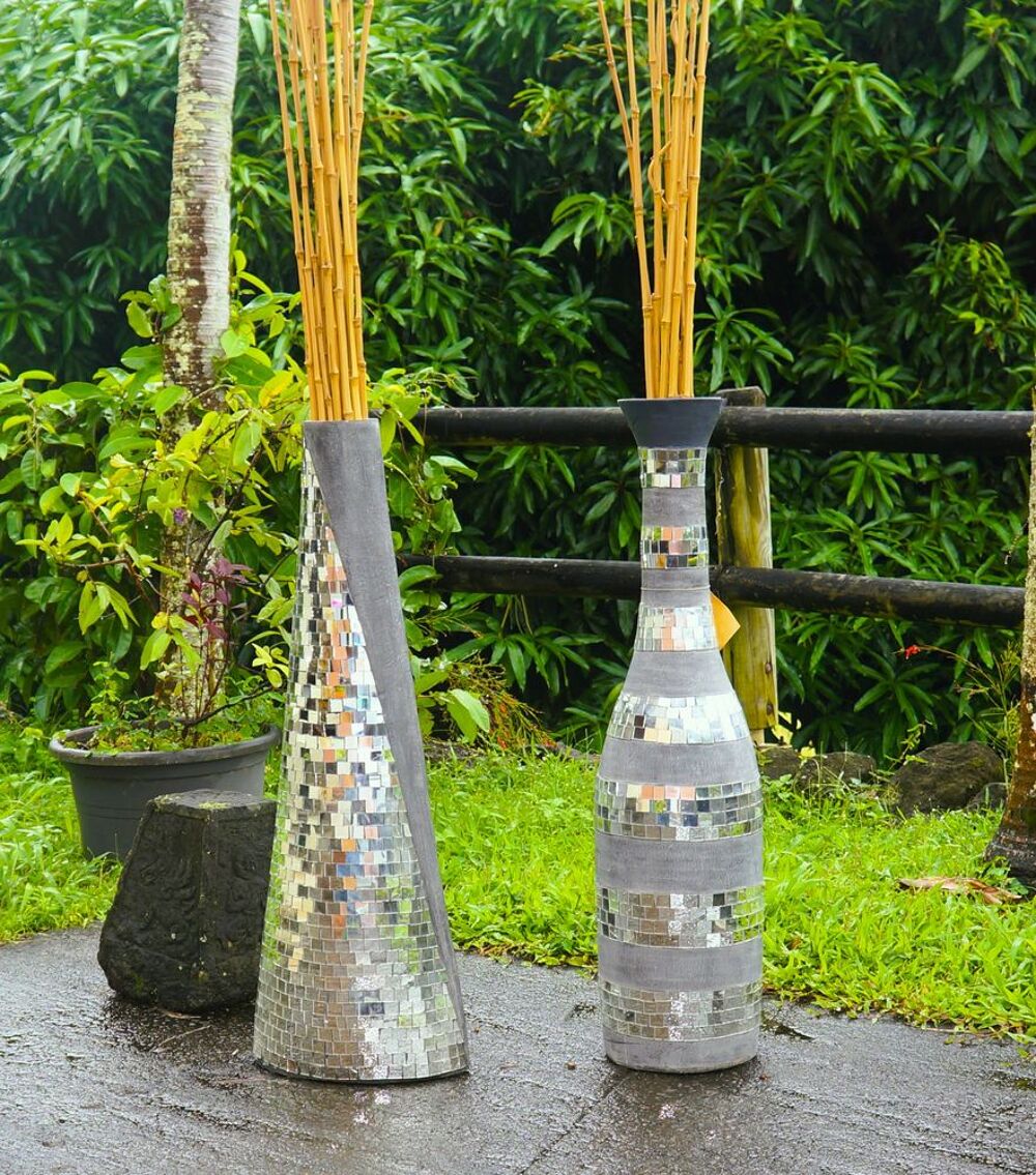 VASES TERRE CUITE ET MOZAIQUE DE VERRE Décoration